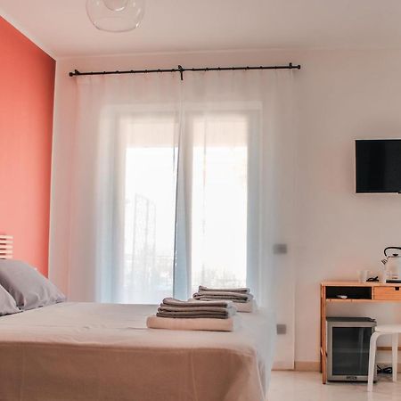 Magna Grecia B&B E Appartamenti 卡鲁尼亚玛丽娜 外观 照片