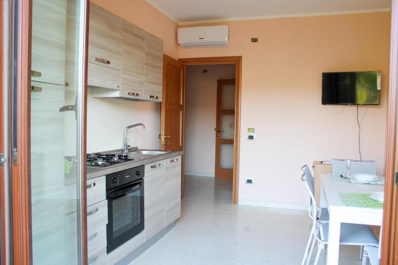 Magna Grecia B&B E Appartamenti 卡鲁尼亚玛丽娜 外观 照片