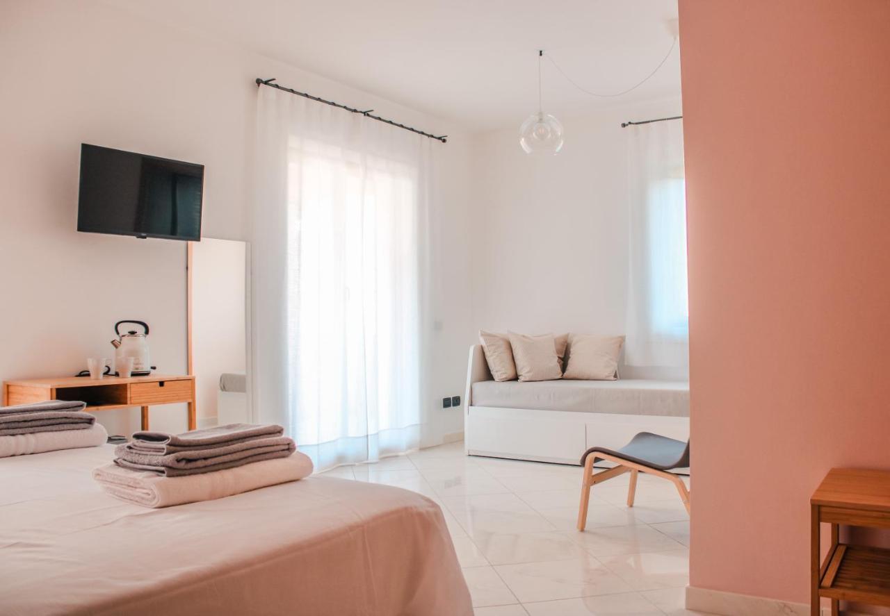 Magna Grecia B&B E Appartamenti 卡鲁尼亚玛丽娜 外观 照片