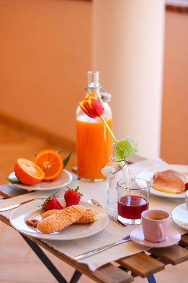 Magna Grecia B&B E Appartamenti 卡鲁尼亚玛丽娜 外观 照片