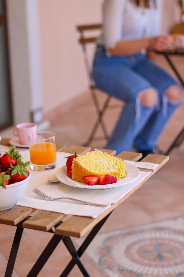 Magna Grecia B&B E Appartamenti 卡鲁尼亚玛丽娜 外观 照片